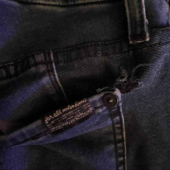 7 for All Mankind Skinny Jeans - Picture 5 of 5